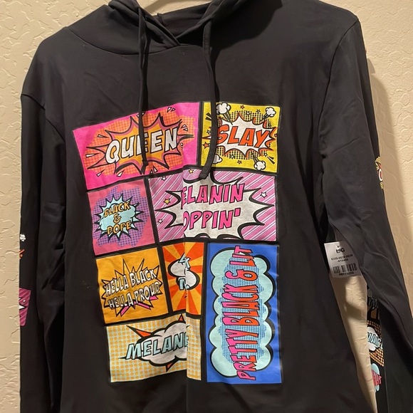 - Woman’s on fire hoodie - Picture 5 of 7